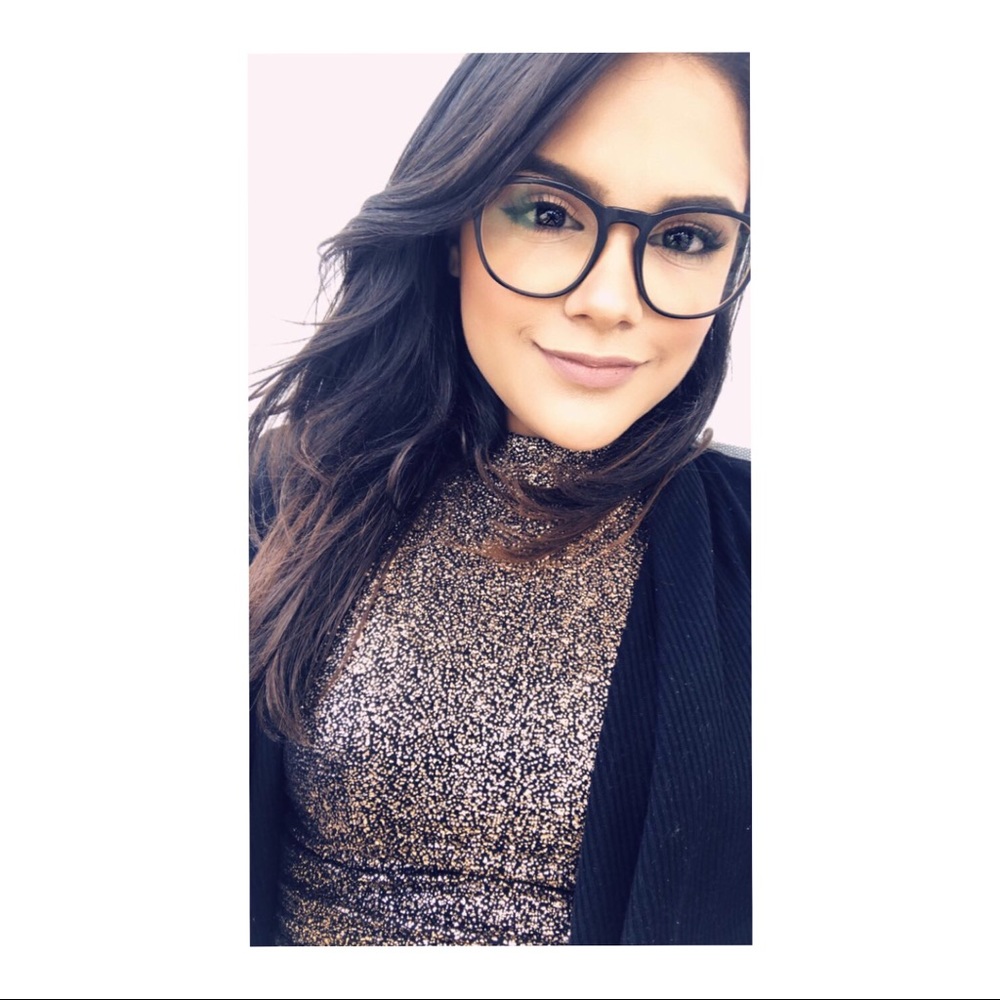 Meet your Posher, Mayra